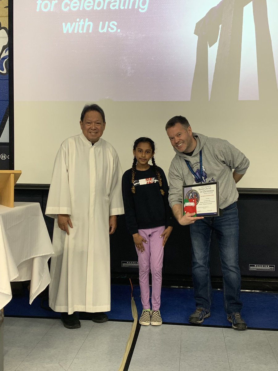 Very special presentation for A for winning the #KnightsofColumbus #KeepChrisInChristmas poster contest. Well done!! 👏 #VanierVikings