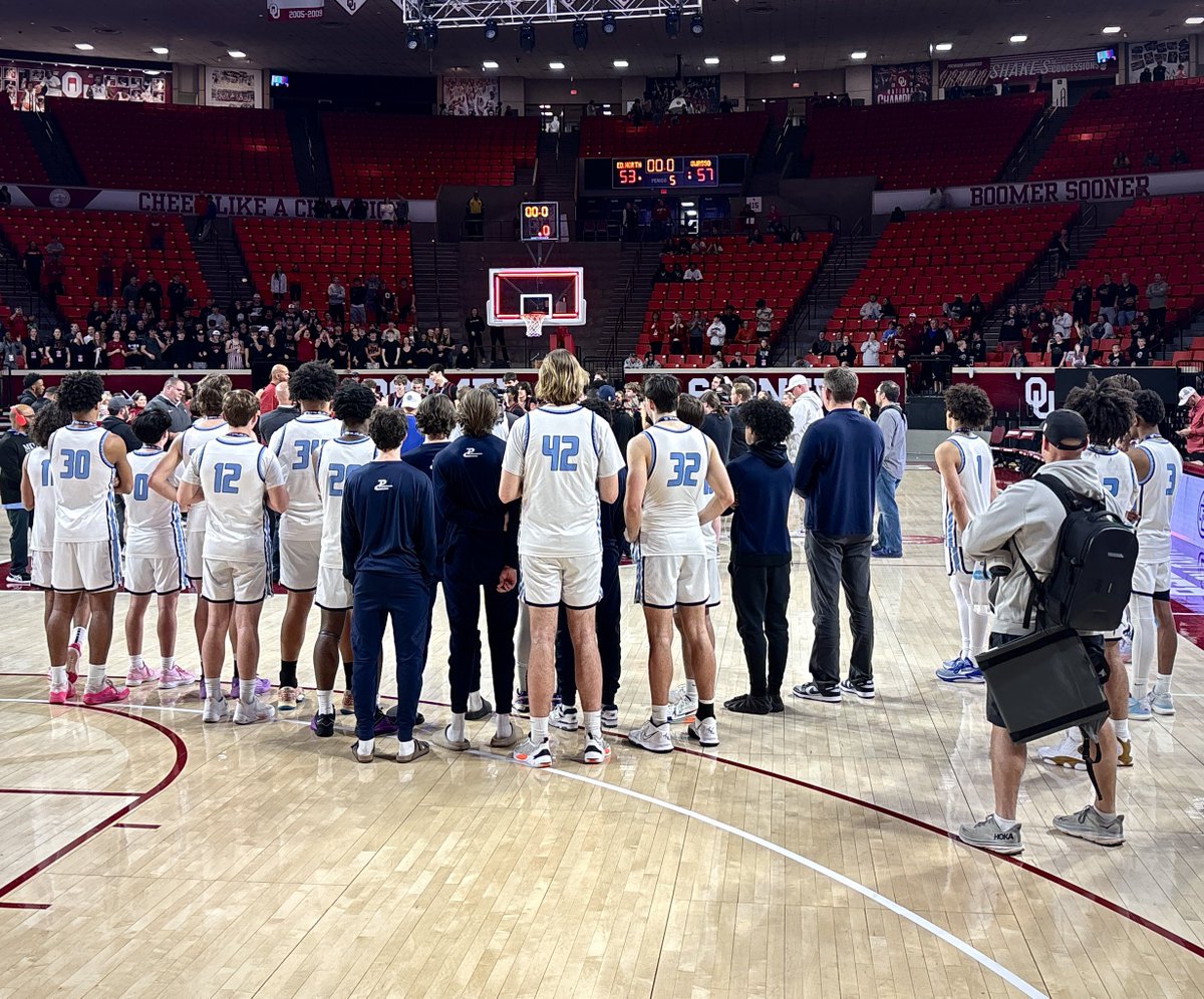 Edmond North falls 57-53 to Owasso in the 6A Boys Title Game #OKPreps 

Their Senior Class graduates with:

95 - 18 Record  (84.1 win%)
4  State Tournament Appearances 
2  State Championships
1  State Runner-Up

Congratulations <a href="/ENHSHuskyBall/">Edmond North Men's Basketball</a> on all you accomplished 👏