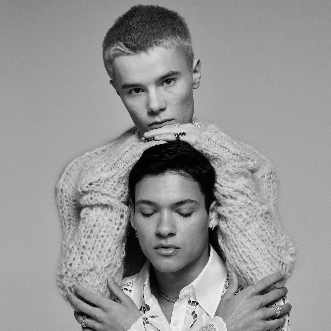 netflix's tweet image. ONE DAY UNTIL YOUNG ROYALS 💜