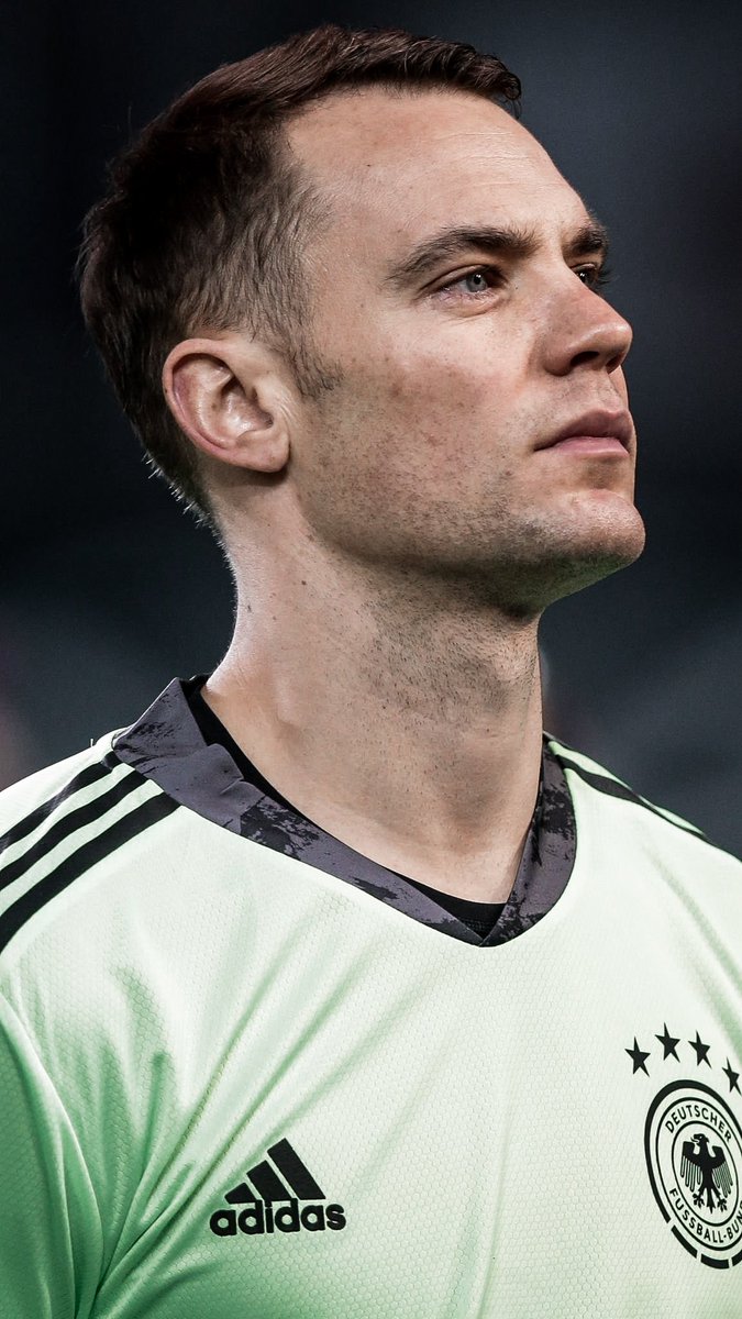 Anthony11516824's tweet photo. Arsenal could go for Bayern Munich goalkeeper if Ramsdale leave for Ac Milan in the summer.....opinion on this my twitter guys https://t.co/FzyZjbMXZb