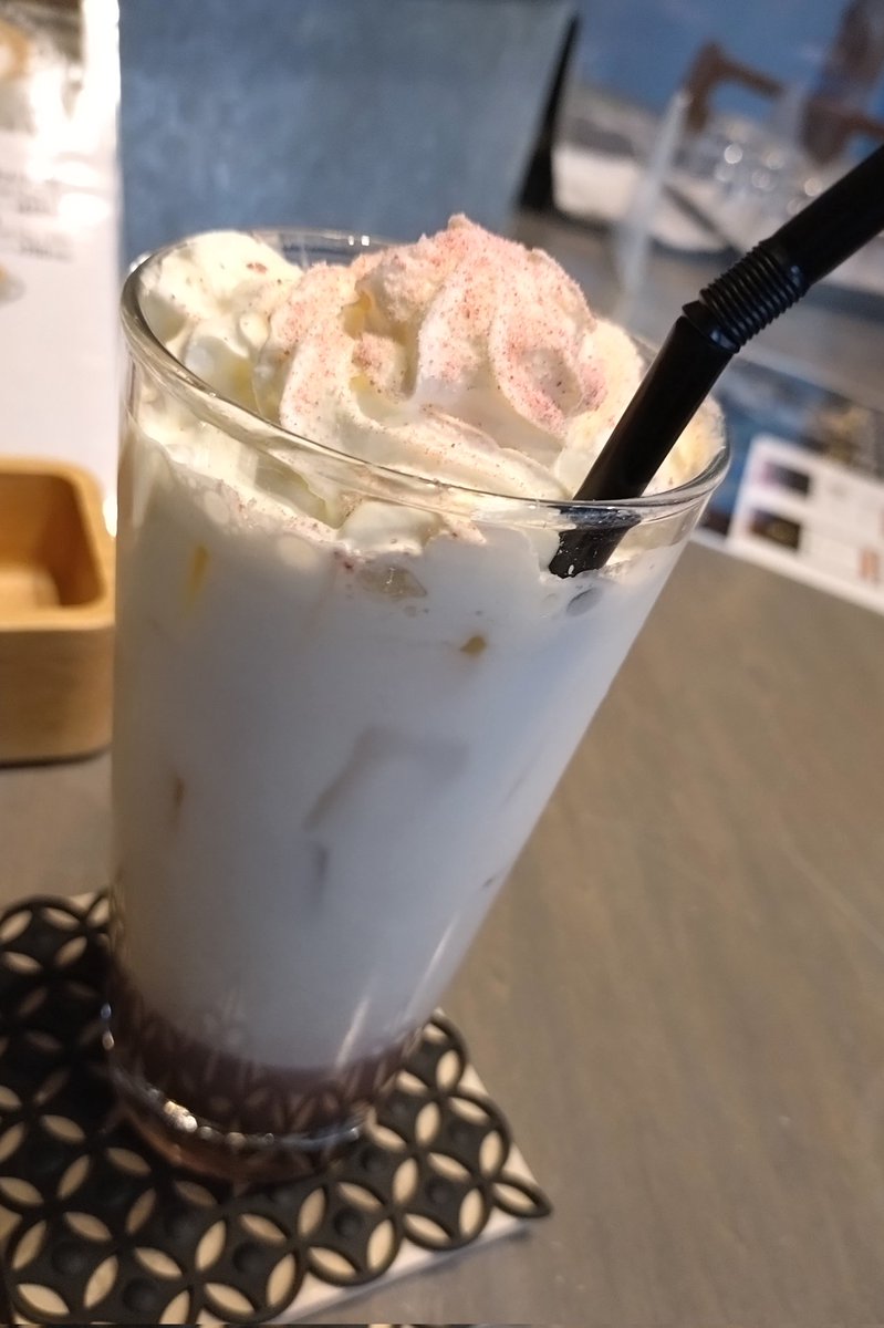 kerofuntou's tweet photo. 桜台・カフェエイトに
行って来ましたぁ〜〜
(⁠＾⁠∇⁠＾⁠)⁠ﾉ⁠♪

リニューアル
プレオープン初日。

メニューは
少し変わっちゃったけど
千川通りさくらラテは
残してくれてありがとう。

私の居場所、
なくならなくて
良かったぁ〜。
#cafeeight
#桜台カフェエイト
#リニューアル https://t.co/hZCpkd0wKI