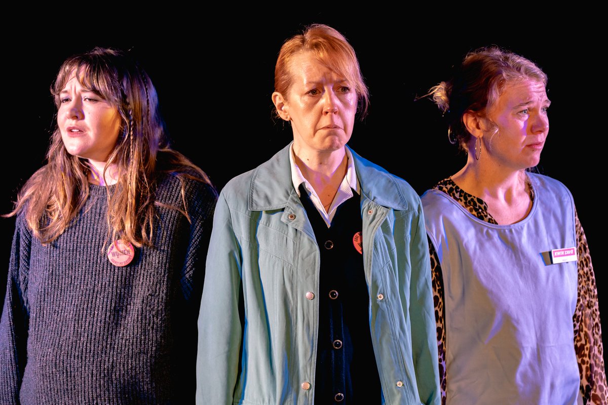 The Reviews Hub tweet media