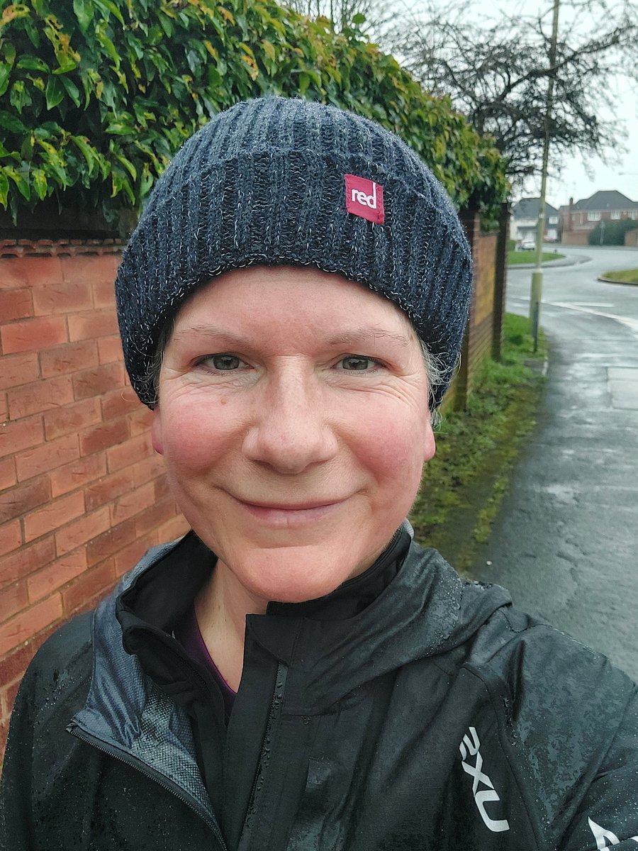 Morning! That felt tough getting out for a sprints session in the rain before work, but it's done ✔️ 
#triathlontraining #moveagainstcancer