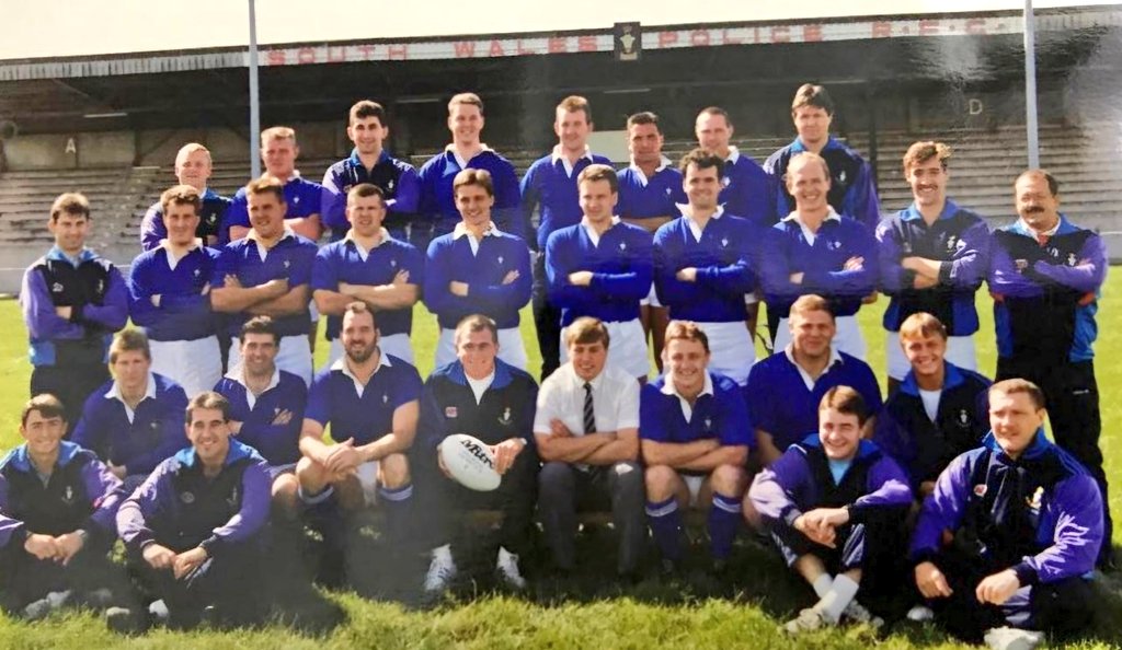 Dinlle Francis tweet media