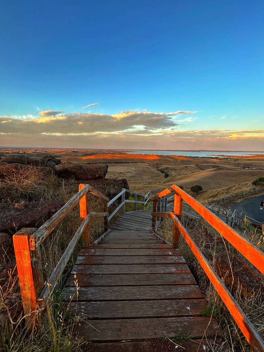 Nikletitbee's tweet image. #Sunrise and #Sunset #Colac #RedRock #Victoria #Australia