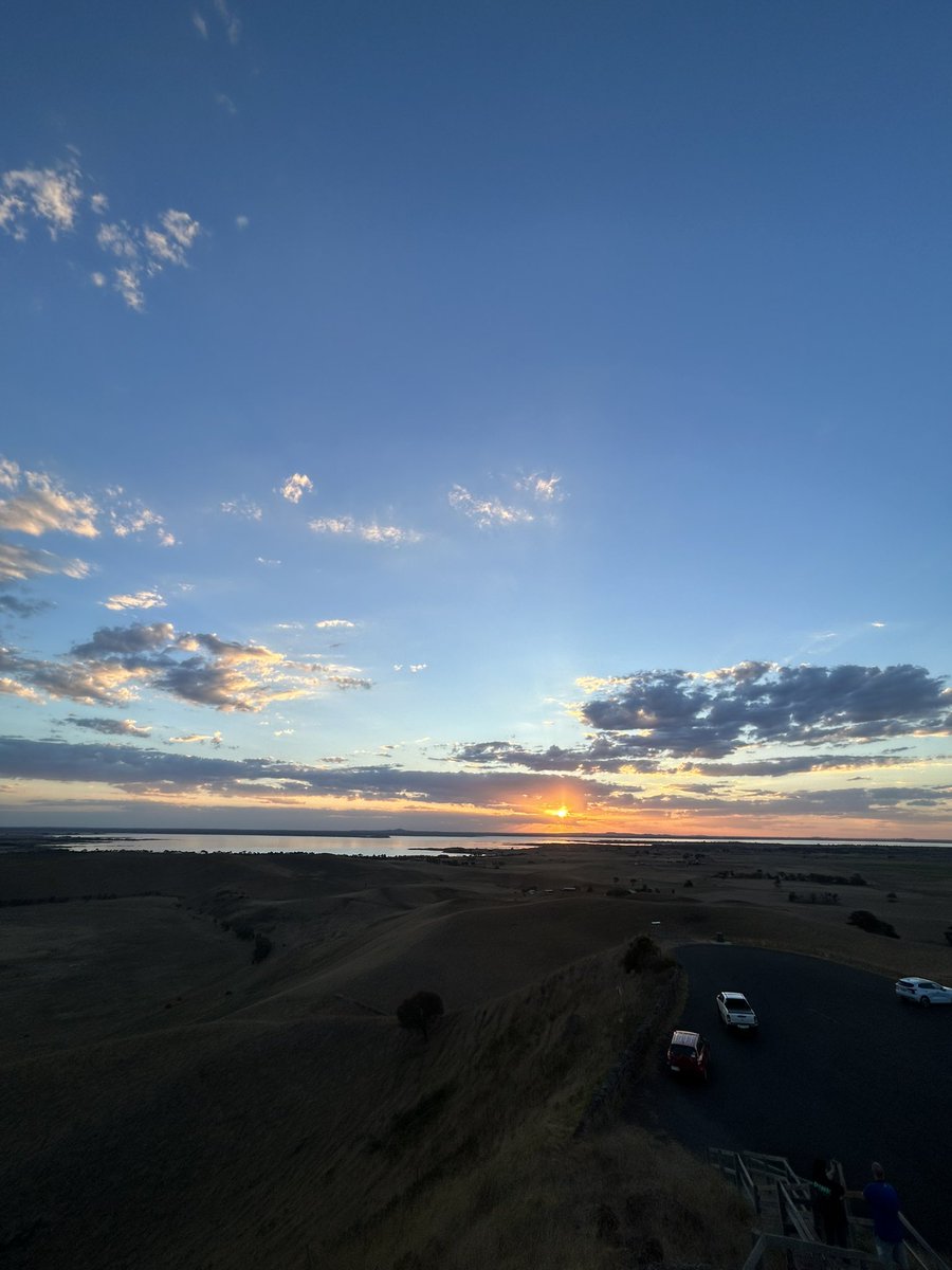 Nikletitbee's tweet image. #Sunrise and #Sunset #Colac #RedRock #Victoria #Australia