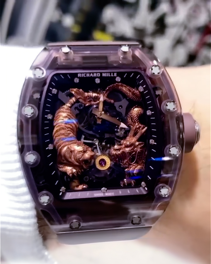 WorldtimerDiW's tweet photo. Richard Mille Tourbillon RM 51-01 Brown Sapphire Tiger & Dragon 🐉🐲🐉
Recommended Richard Mille YouTube Playlist: https://t.co/42dReqe9K0
#AETremould #RichardMille #rmThailand #RMwatch #rmlimited #richardmillepremium #jacobandco #LuxuryWatchLife #richardmilleForSale #mbandf https://t.co/SVxd5Va1IO