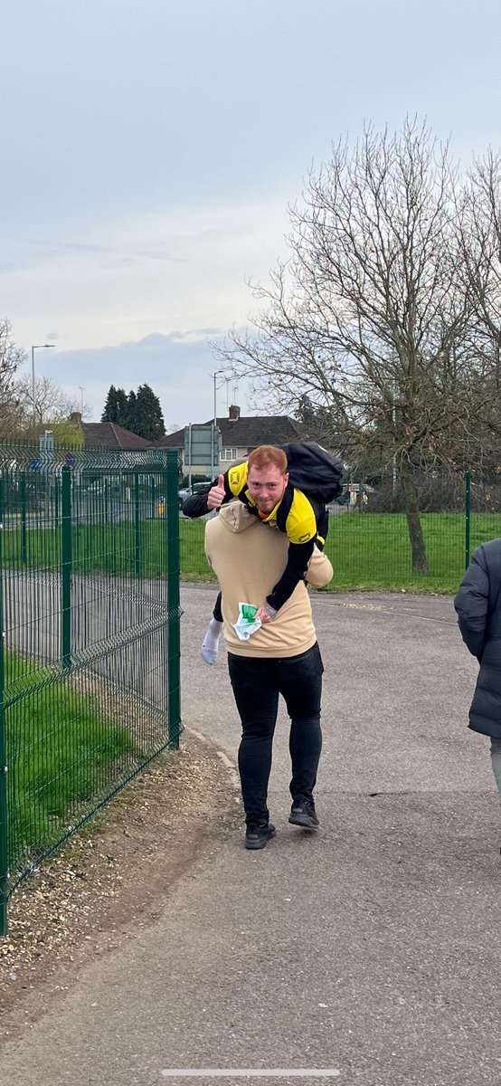 1-1 draw for the firsts yesterday after conceding first. 
⚽️ Trialist

#UpTheBunt #PrayForStarnes