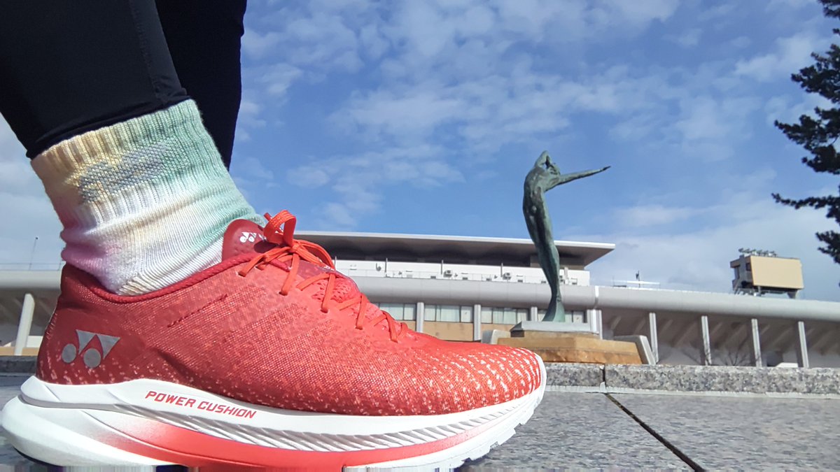 hiroakis's tweet photo. 落ち込んでなんかいられない!
次だ次!
#zweigen
#ツエサポランナー
#Jサポランナー
#Jユニランナー
#ツエサポ半袖部
#yonex #saferun
#シェークダウン
#久しぶりに走ったらへろへろ https://t.co/ks2f6ynFr1