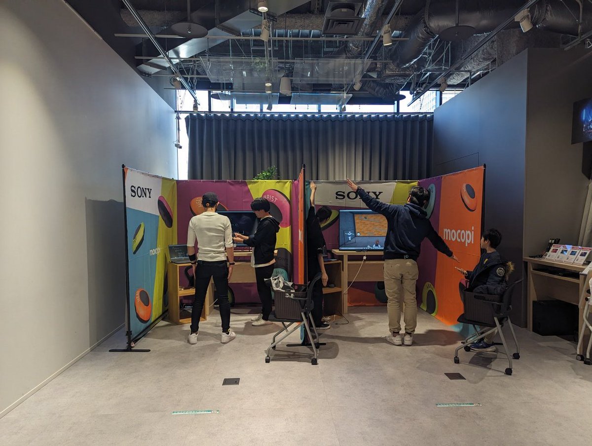 amichan0910's tweet photo. ソニープラザ名古屋で開催してる mocopi体験イベント行って割と本気で欲しいと思ってる。これとゴーグルあればVRCで遊べるのはいいよね。

#大蔦エル
#RAYNOS
#mocopi
#ソニーストア名古屋 https://t.co/H4aDu6lJtw