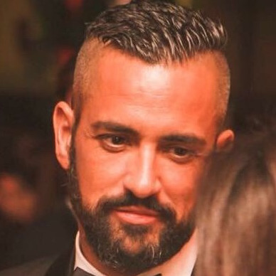 Emilio Carcur y Fernando Ferrer de <a href="/_thai_garden/">Thai Garden by Emilio Carcur</a> comentan que #Tailandia se está viviendo de otra forma por parte de un turista joven
En Khao San Road se encuentra una gran oferta de #StreetFood
¿Conoces el curry amarillo? Este tradicional plato lo puedes degustar en su local