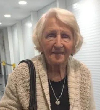 #URGENTE BÚSQUEDA EN TIEMPO REAL #RIONEGRO
PEDIMOS MÁXIMA DIFUSIÓN 🙏
Norma Harder tiene 97 años, desapareció el 7/3 en General Roca, provincia de Río Negro. Es  muy delgada, altura 1,50, cejas pintadas y ojos verdes. Avisar #Urgente al ☎️ 0298-154231271, 101 o 911

#GeneralRoca