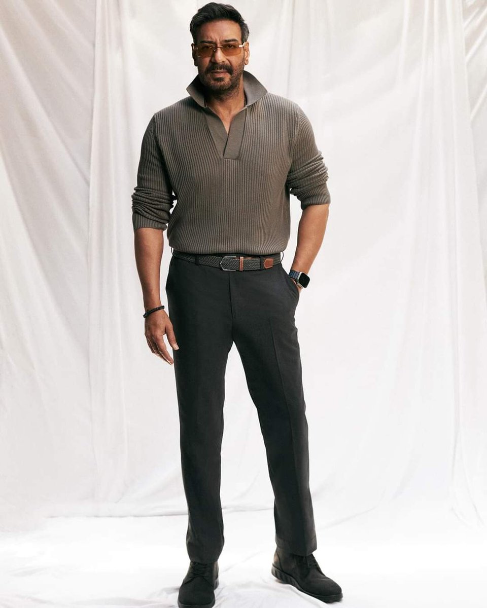 sunitaADFan's tweet photo. Omg age is just number for him 
#AjayDevgn ❤️🥵🥵 https://t.co/qqzbZxglSq