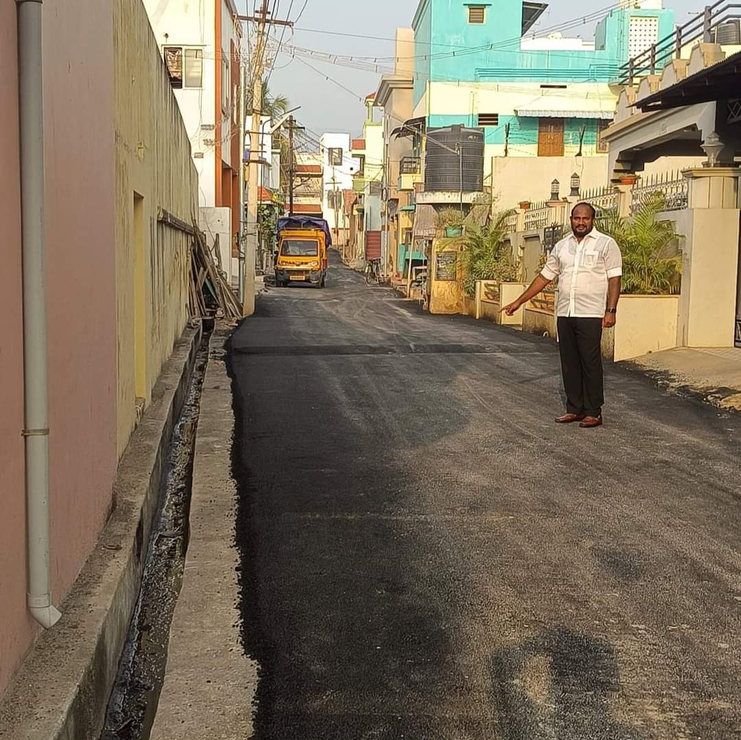 கம்பம் 11 வது வார்டு முகைதீன் ஆண்டவர் புரம் முகைதீன் பள்ளி பின் புறம் புதிய தார் சாலை