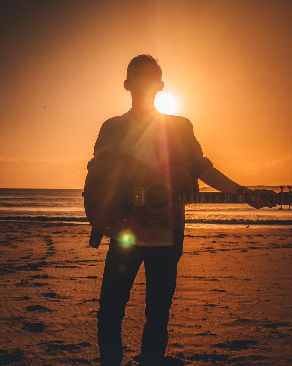 Guess who just booked a flight to Europe this September! Any guesses which countries I'll be playing in? 🇪🇺✈️🎶 Photo by Blacklist Productions #europe #tour #solo #acoustic #sunrise #sunset #ocean #beach #travel #music #musician #artist #singer #singersongwriter #guitar