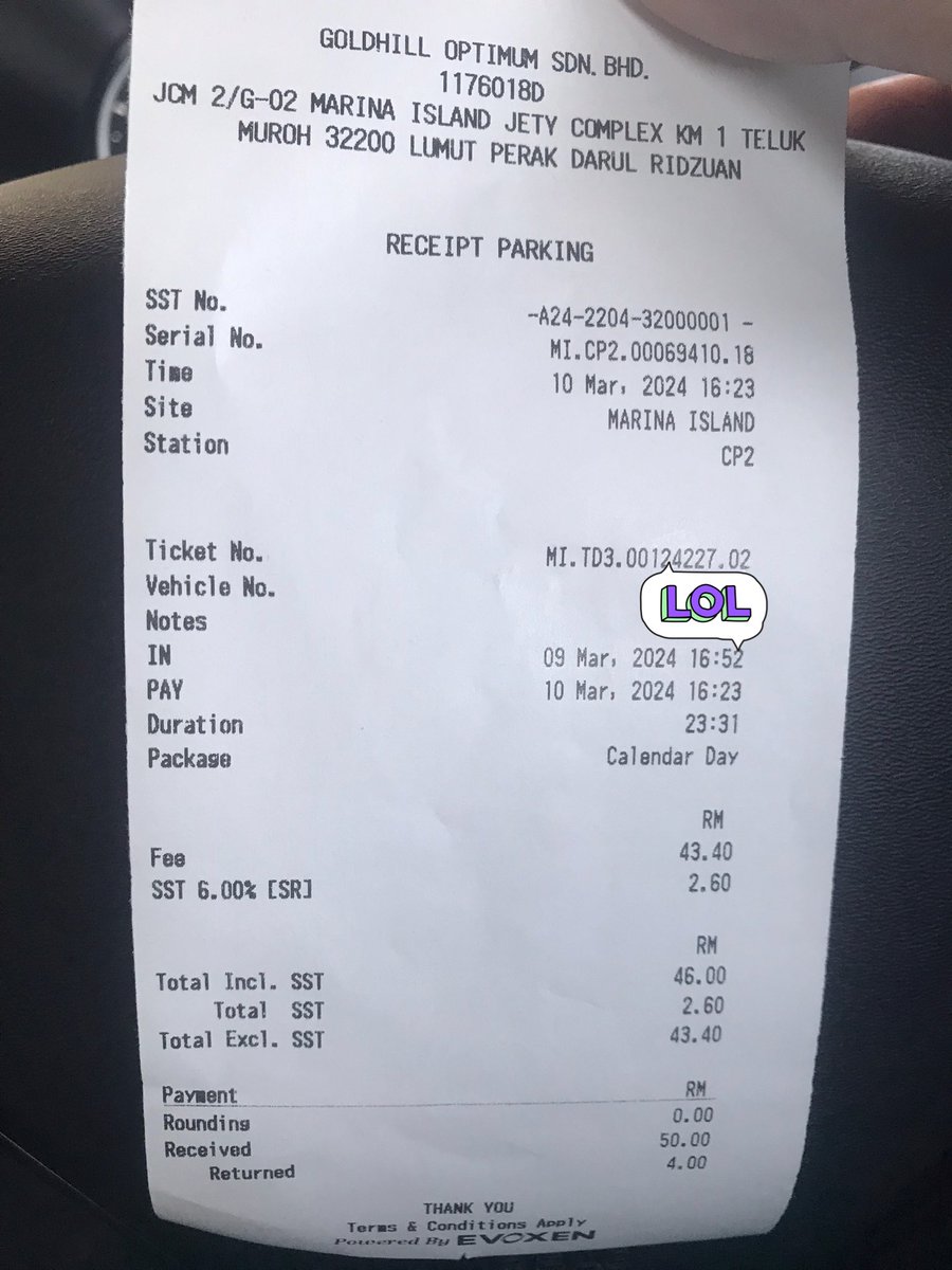 RuzainiRed's tweet photo. Kalau nak pergi pulau pangkor , jangan park dekat marina bay ye. Naik bot dekat lumut je ok. ✌🏻

Pelik2 cara kira parkingnya. Tak sampai 24jam park, kena cas macam 2 hari park.  😨👎🏻 https://t.co/M4MHt9oUCG
