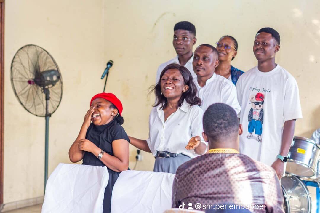 perle_mbappe's tweet photo. Le 03 Mars dernier , se tenait la 3ème édition *AFTER CHURCH*du côté de BP Cité,Bâtiment Alliance
Biblique.Entre louanges, adoration, talk , jeux divers , agapé tout était simplement parfait
Gloire soit rendue à Dieu par qui tout cela a été possible

Photos by Fovano Photography https://t.co/SIbcnfoIAJ