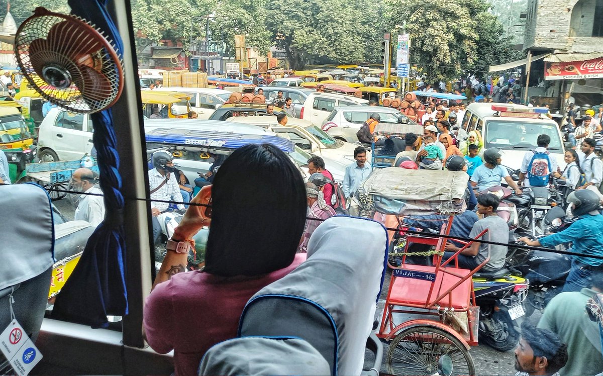 k_pawlowska's tweet photo. #QP a travel window shot, from a plane, bus or train.
Let this be a photo from a bus for a change 😁
#Travel #AsianAdventure #India #Delhi https://t.co/yHCSxp6zL9