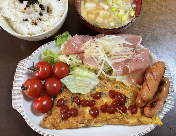 朝ごはん。なんか王蟲感があるな。 