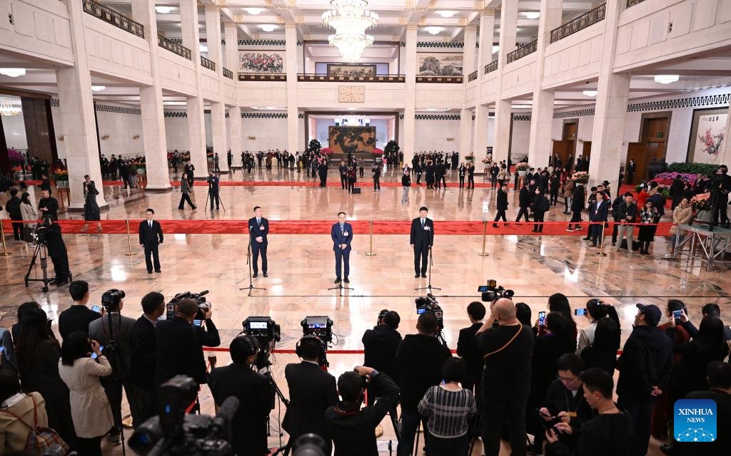 VoiceofPD's tweet photo. CPPCC members interviewed before closing meeting of 2nd session of 14th CPPCC National Committee
#TwoSessions #2024TwoSessions #CPPCC
More pics: https://t.co/G01c8wJkZB https://t.co/dDtmr8adHZ