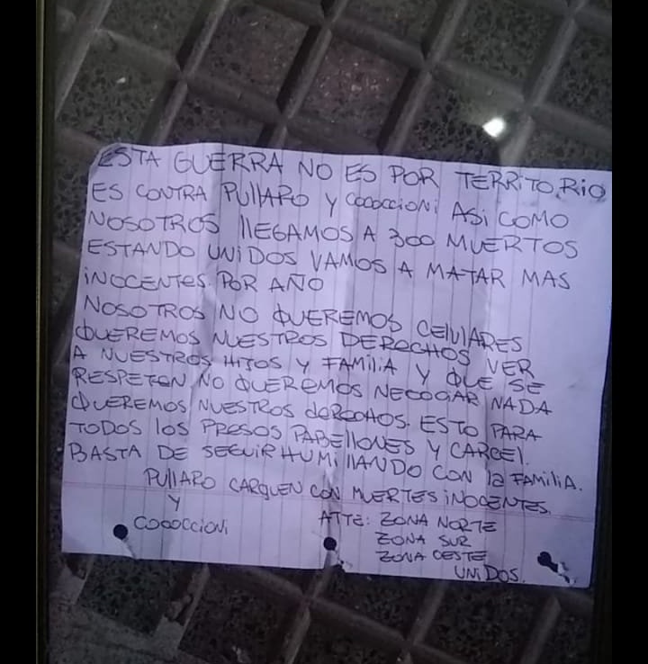 therealbuni's tweet photo. En rosario mataron al playero de una estación de servicio
Los asesinos dejaron una nota diciendo que que quieren más derechos para los presos o van a seguir matando inocentes https://t.co/eWGZwdhvRs