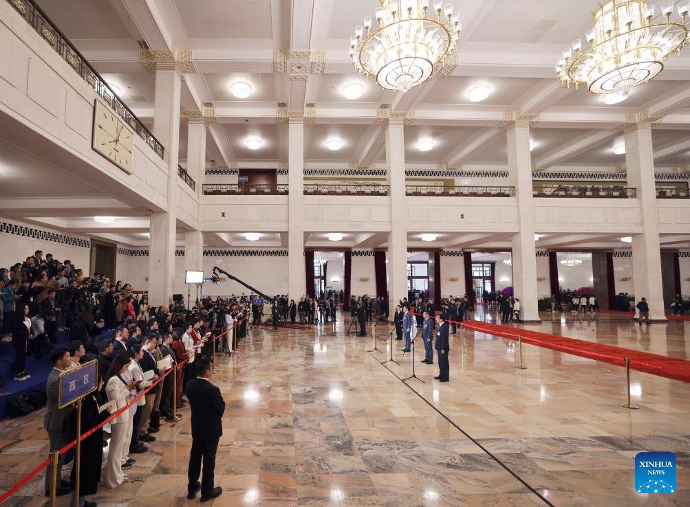 VoiceofPD's tweet photo. CPPCC members interviewed before closing meeting of 2nd session of 14th CPPCC National Committee
#TwoSessions #2024TwoSessions #CPPCC
More pics: https://t.co/G01c8wJkZB https://t.co/dDtmr8adHZ