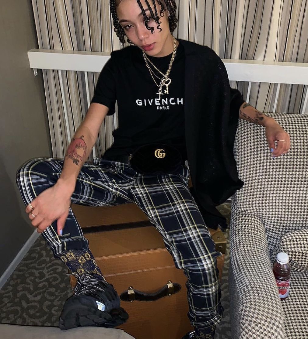 SilentReaper1s's tweet photo. @coi_leray been sexy y’all was just hating because y’all don’t think for yourselves and follow whatever trends. But Coi BEEN THAT 😌😩😍😍😍 https://t.co/7w8R6V66oK