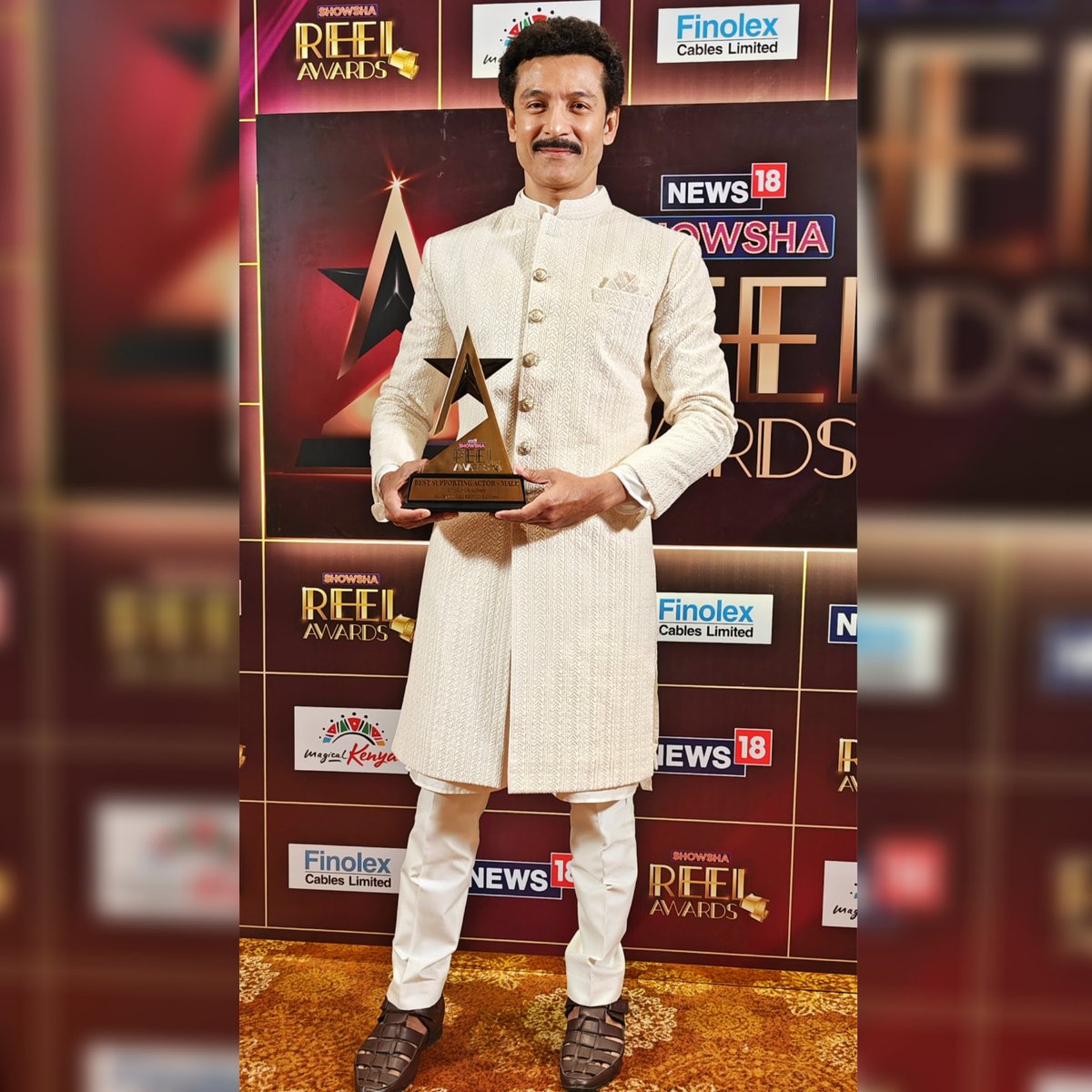 Being nominated alongside Anil Kapoor, Ashutosh Rana, Annu Kapoor, Gajraj Rao, Vicky Kaushal & Vijay Verma is an award in itself. Winning the Best Supporting Actor (Popular Choice) @CNNnews18 #ShoShaAwards for #RockyAurRaniKiiPremKahaani was the icing! Thank you #KaranJohar Sir