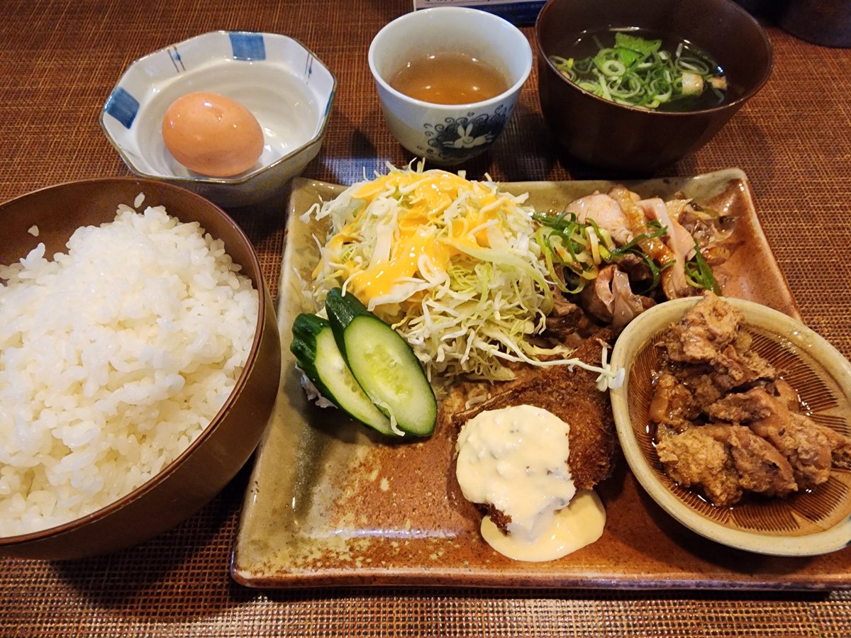 BMW S1000R 車検終わりに昼食
京都府京田辺市にある #ちきんはうす で日替りランチ
#BMW
#S1000R
#バイク乗りと繋がりたい
#バイク好きと繋がりたい
#ツーリング