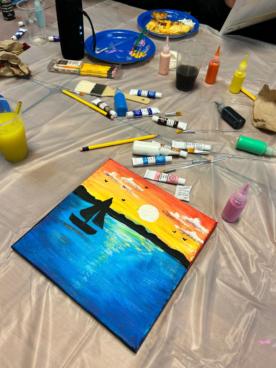 MPHMcMaster's tweet photo. The "paint night" event was a success! 😍 Stay tuned, we are already planning for our next events and cannot wait to share them with you! https://t.co/QV6oFskMpX