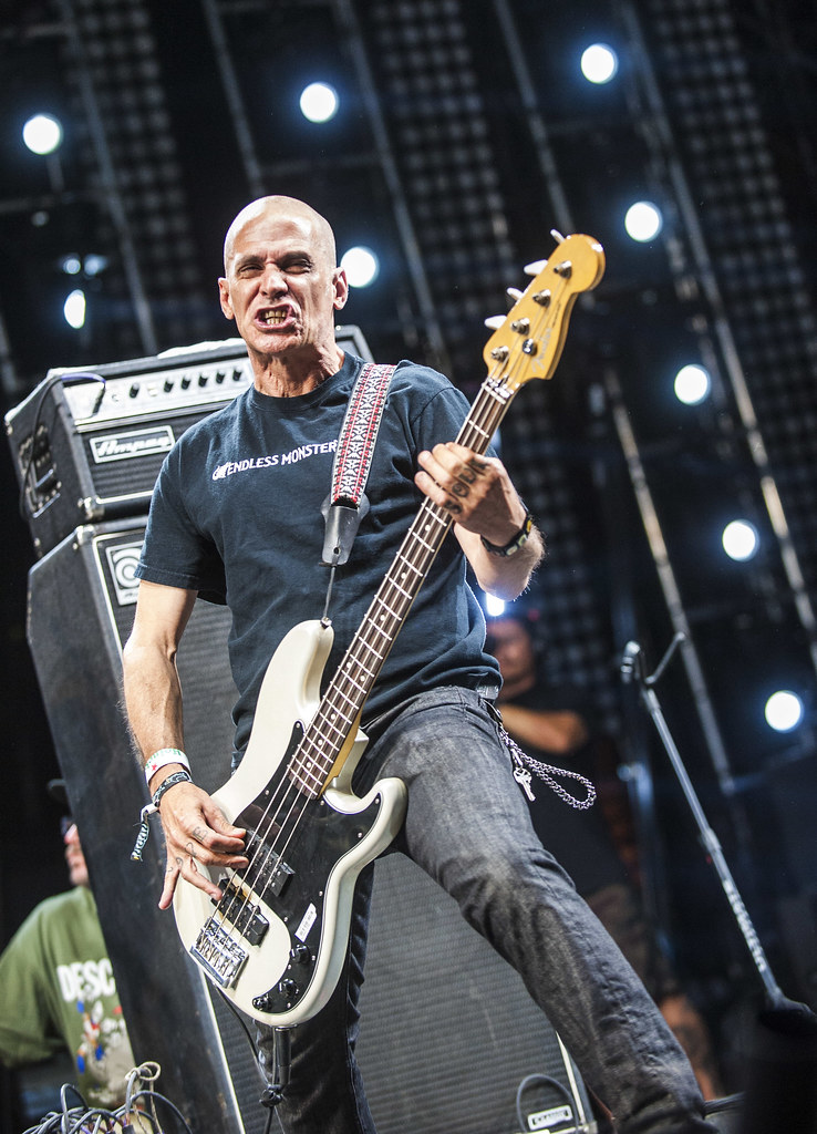 PunkRockStory's tweet photo. Happy Birthday to Karl Matthew Alvarez, American bassist and songwriter for both the Descendents and All, member of The Lemonheads and The Last, born on this day in 1964.

📸 David Brennan Hall

#punk #punks #punkrock #hardcorepunk #karlalvarez #history #punkrockhistory #otd https://t.co/VEwDW6Rkke