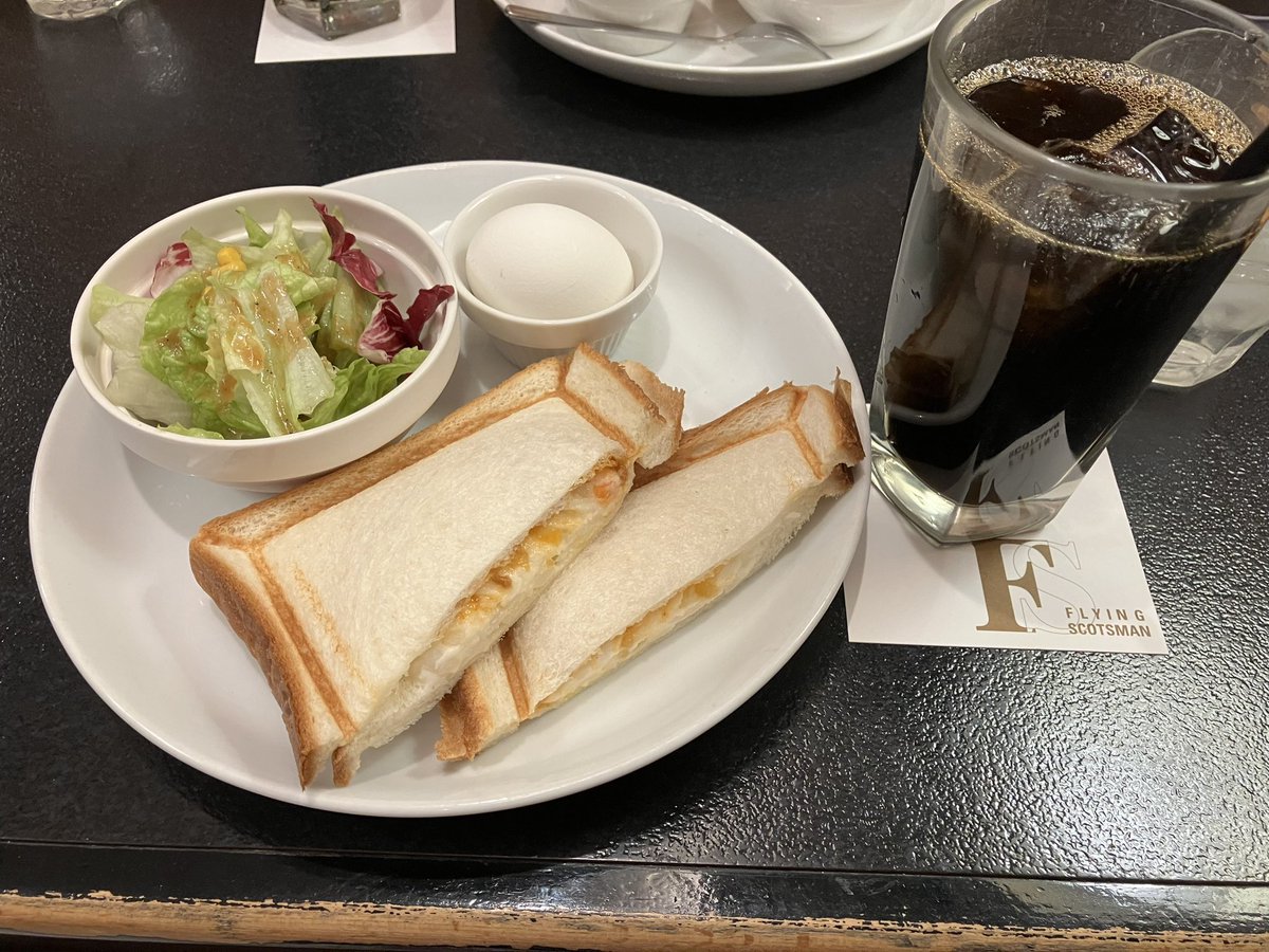 nekohara17's tweet photo. モーニング
名物ホットケーキ
#フライングスコッツマン
夜は #barConnect さんに行ってきました。いっぱいの人で賑わってました。また松山来たときには行きたいと思います。 https://t.co/uHDfybx6Ar