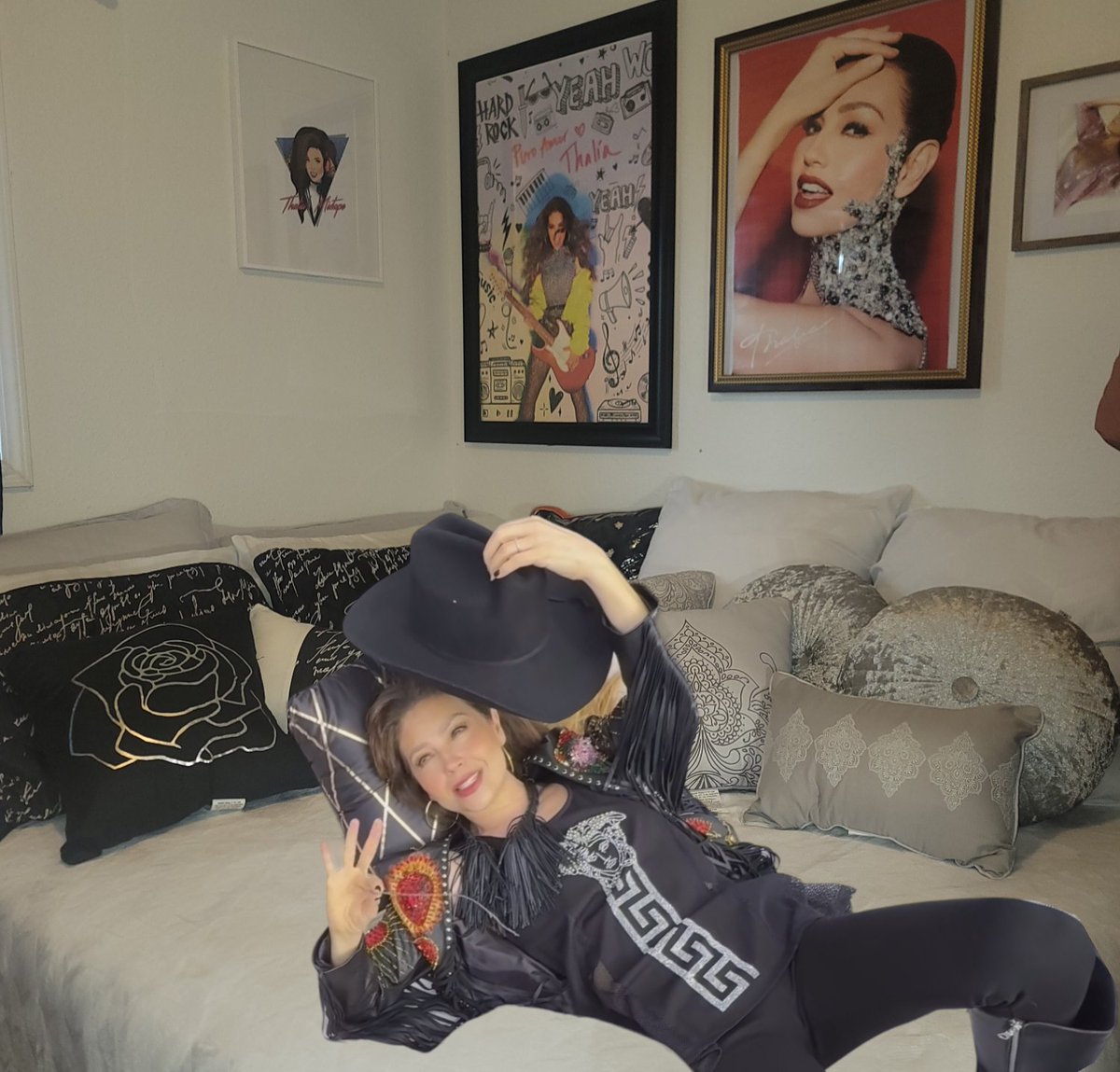 Bwhahahaa RelAxing time hahaha
<a href="/thalia/">Thalia</a>