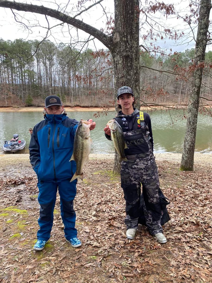 GWaveFishing's tweet photo. Congratulations to Isaac Monroe and Brayden Towery on placing 3rd in Saturday's B.A.S.S High School Nation tournament on Bay Springs Lake! They had 14 pounds of spotted bass and largemouth bass. Skip Howell and Mark West also brought in fish to the scales. @TupeloAthletics https://t.co/JeyOyhOIGf