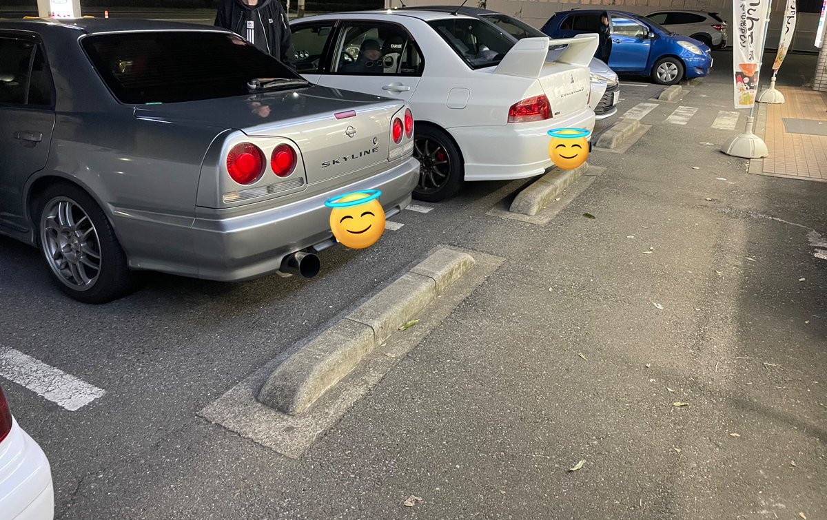 s____ms3's tweet photo. スカイライン見に行ったらオーバークールなランエボもいた https://t.co/nsuTYKupAi