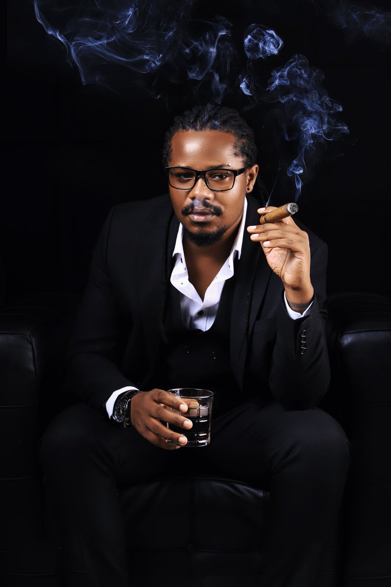 this_guy_amon's tweet image. Happy birthday to Me