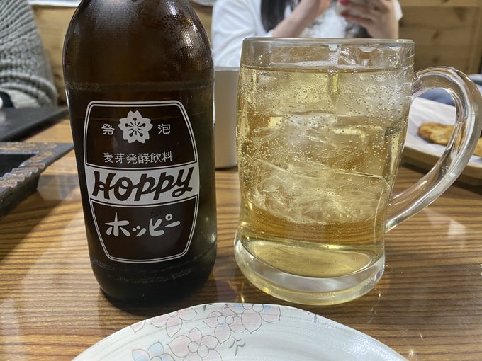 昨日は友達とたくさん飲んでもうた。。。🍺 https://t.co/3glfEWxwNa