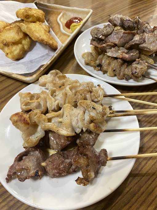 昨日は友達とたくさん飲んでもうた。。。🍺 https://t.co/3glfEWxwNa