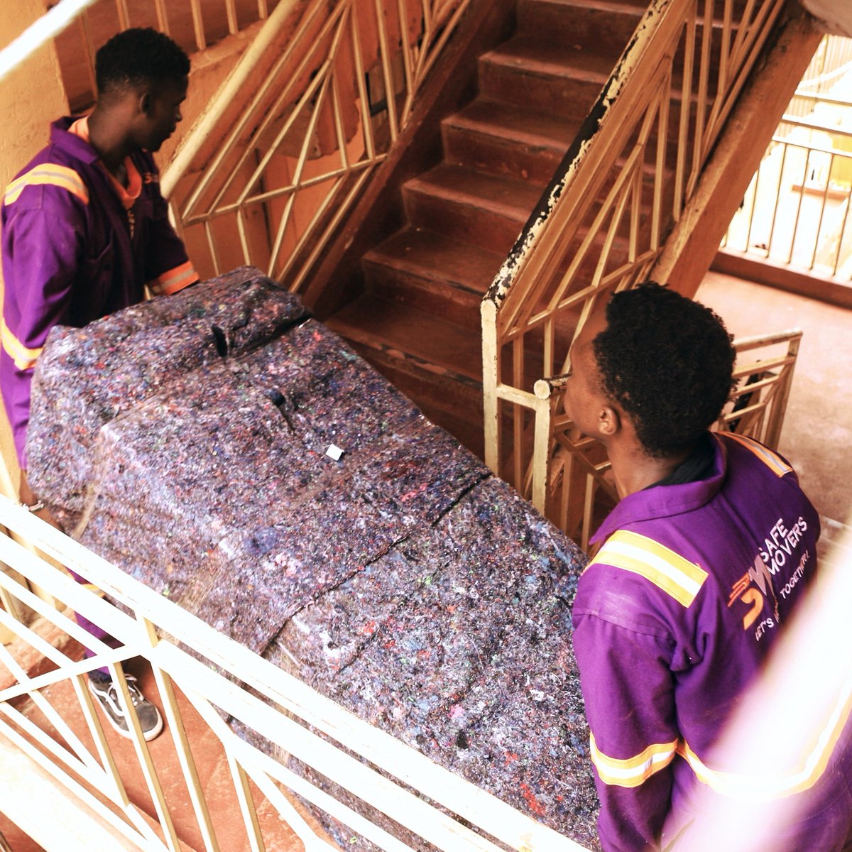 SafeMovers2's tweet image. Safety guaranteed: secure packing, gentle handling and efficient stowing ensure that your goods arrive at your new house in the same condition.