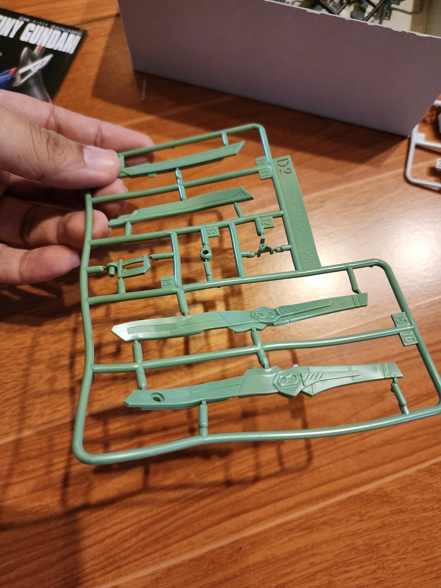 Armuro_Pro's tweet photo. ไม่คิดว่า​Bandai​จะปล่อยแผงบิดเบี้ยวแบบนี้หลุดมาขาย​ แสดงว่าที่ได้ยินมาว่า​หลังๆไม่QC แบบเมื่อก่อนแล้ว เป็นเรื่องจริงสินะ?
และหลังๆพลาสติกดูเหมือนแย่ลงด้วย
@HobbySite
#BANDAI #Gunpla #Gundam #GundamBase #HG #Gundamseed #gundamseeddestiny #Gundamseedfreedom https://t.co/gHXnRvmbFt