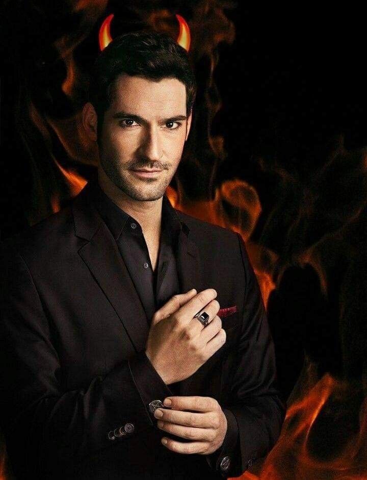 DarkHeroLucifer's tweet photo. Starter for @BlackWidowSiren
~What Happens In Vegas Doesn't Stay There~
*Supernatural Beings have tortured souls, we temper our angst with vices such as alcohol and sex. I was in Vegas for the weekend when I met another supernatural, a dark beauty who like me had been to hell.~ https://t.co/RKKEq9FDyM