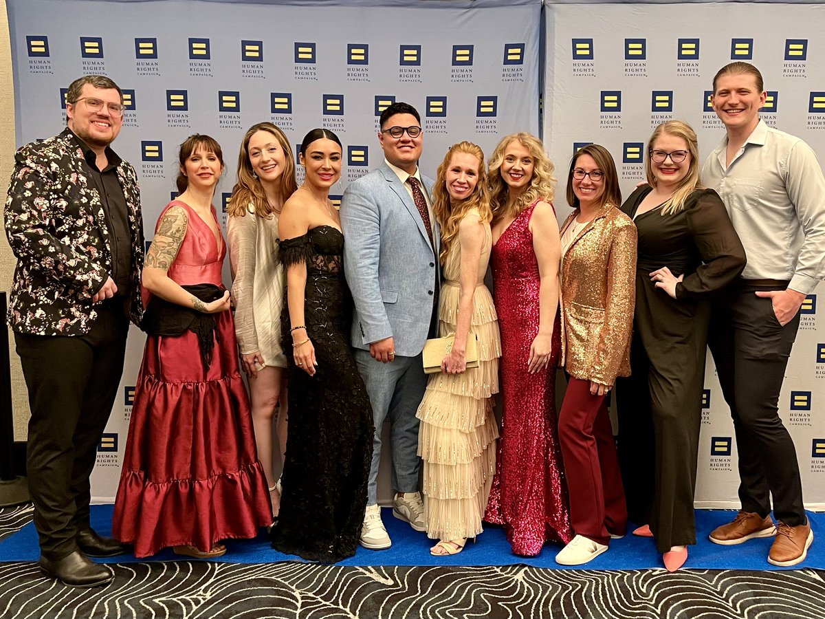 All I’m saying is the TN legislature isn’t ready for the squad. 💅🏻We had a wonderful time at the @HRC Nashville dinner. Equality is on the ballot this year; vote for candidates that fight for our marginalized communities 💪🏻