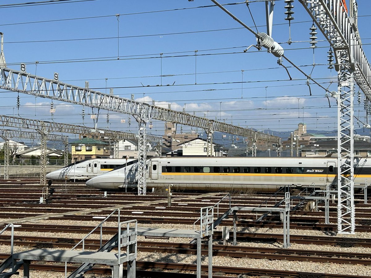 fu_min_p's tweet image. 博多南駅マニアにはたまらないですね。500系と700系が並んでるんですよ！来てよかった！
この後は、飛行機で来た家族と合流。グルメ観光かな。
＃乗り鉄 ＃博多南線 ＃博多南駅