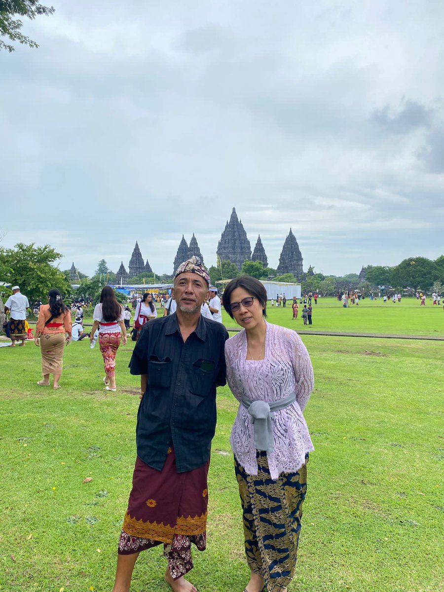 Menyambut Nyepi çaka 1946 di candi Prambanan
