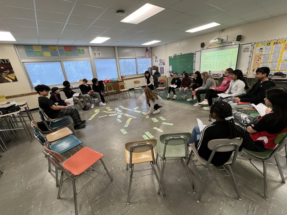 Vocabulary rigor at Saxton with Ms. Reis!
Life size word maps.