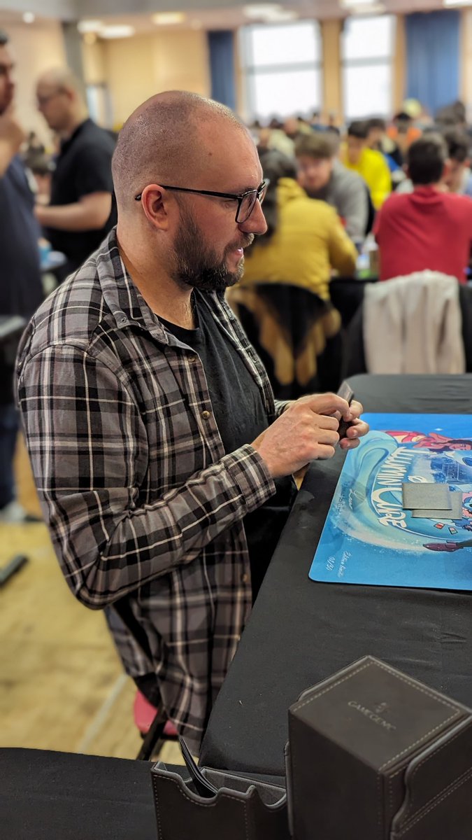 MisterAdyboo's tweet photo. Le deuxième jour du plus gros tournoi Lorcana au monde démarre sur la chaîne de @Maxildan avec monsieur @OlivierRofellos en 5-1 !
https://t.co/pPpCW6DztE maintenant !!!
Merci à @AssautGobelins pour l'organisation et @Mazuya_L au co-cast avec nous ! https://t.co/O96gEdXc0N