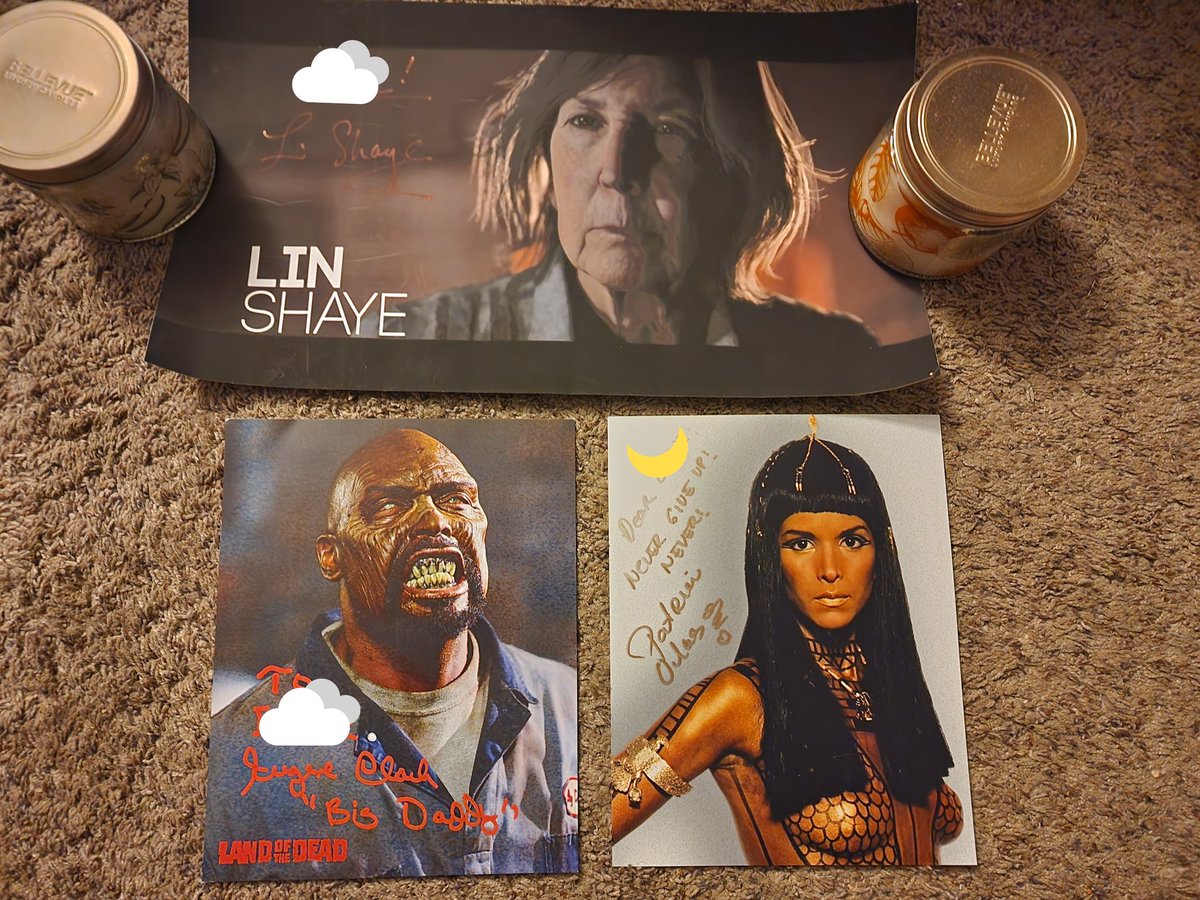 WisteriaRaven97's tweet image. Today was ACTUALY so much fun! Got to meet the three I have ALWAYS wanted to meet! #monstermania #Monstermaniacon #Lynshaye #EugeneClark #TheMummy #Horror