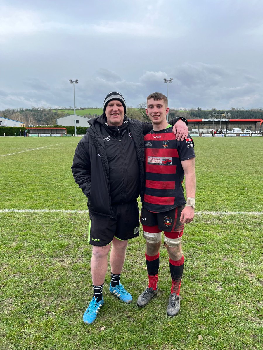 Gareth Bennett tweet media