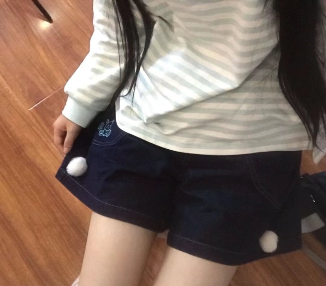 greyplumage_'s tweet photo. 一个置顶：
这里是喵喵，双子座，偶尔掉落自拍和涩图。非常喜欢宝可梦，希望找到同好。
会随机关注转发瑟瑟和女孩子相关，请不要害怕我的关注。
清水门槛150，🉑🈷️门槛520，私信随机回，但不陪聊，绿色软件随便聊。只收赞赏码和zfb口令🧧，p3赞赏码，p3口令红包教程，过门后请私信我wx号，我来添加。 https://t.co/THyE6UMXiG