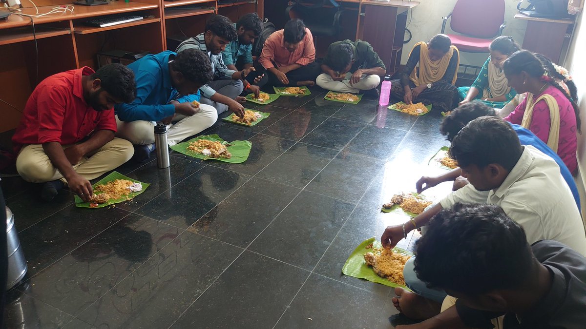 i18nsolutions's tweet photo. A rural dream come true with the sincerity here We mentioned a group of 15 plus engineering graduates from Shree Sathyam Engineering College took internship with #i18nsolutions and implemented the #UNICODE as #Json https://t.co/2ViKeZAyWW